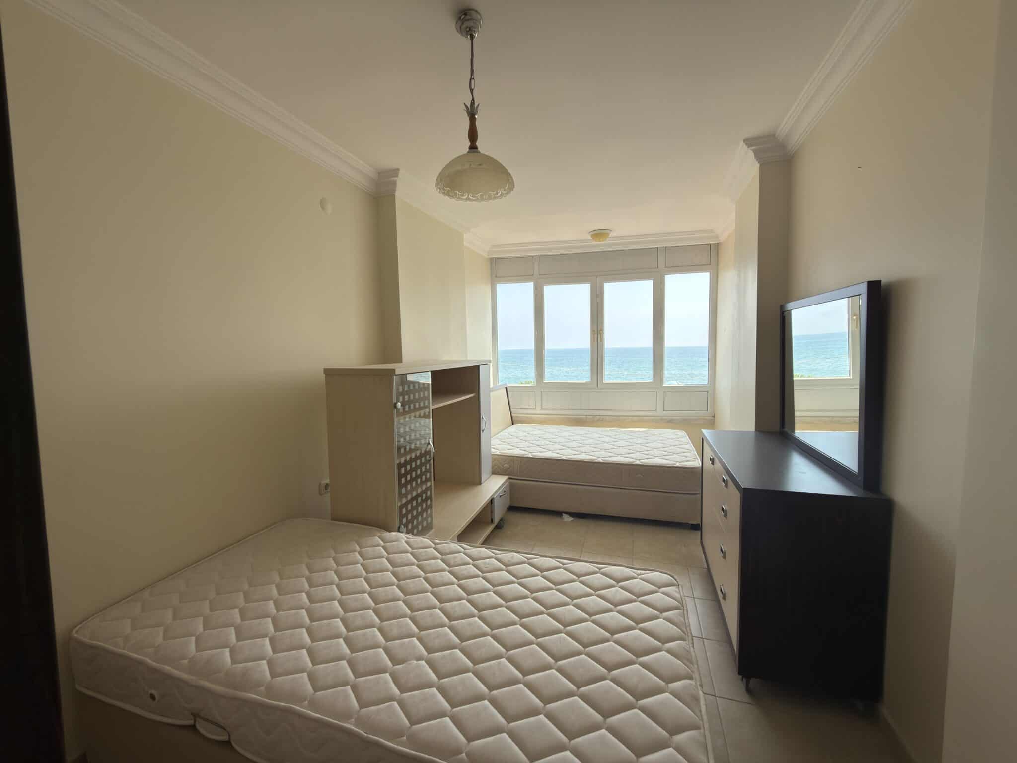 Mersin Erdemli Limonlu Denize Sıfır Benim Tatil  Sitesi  Satılık 3+1 Ön Blok  Daire