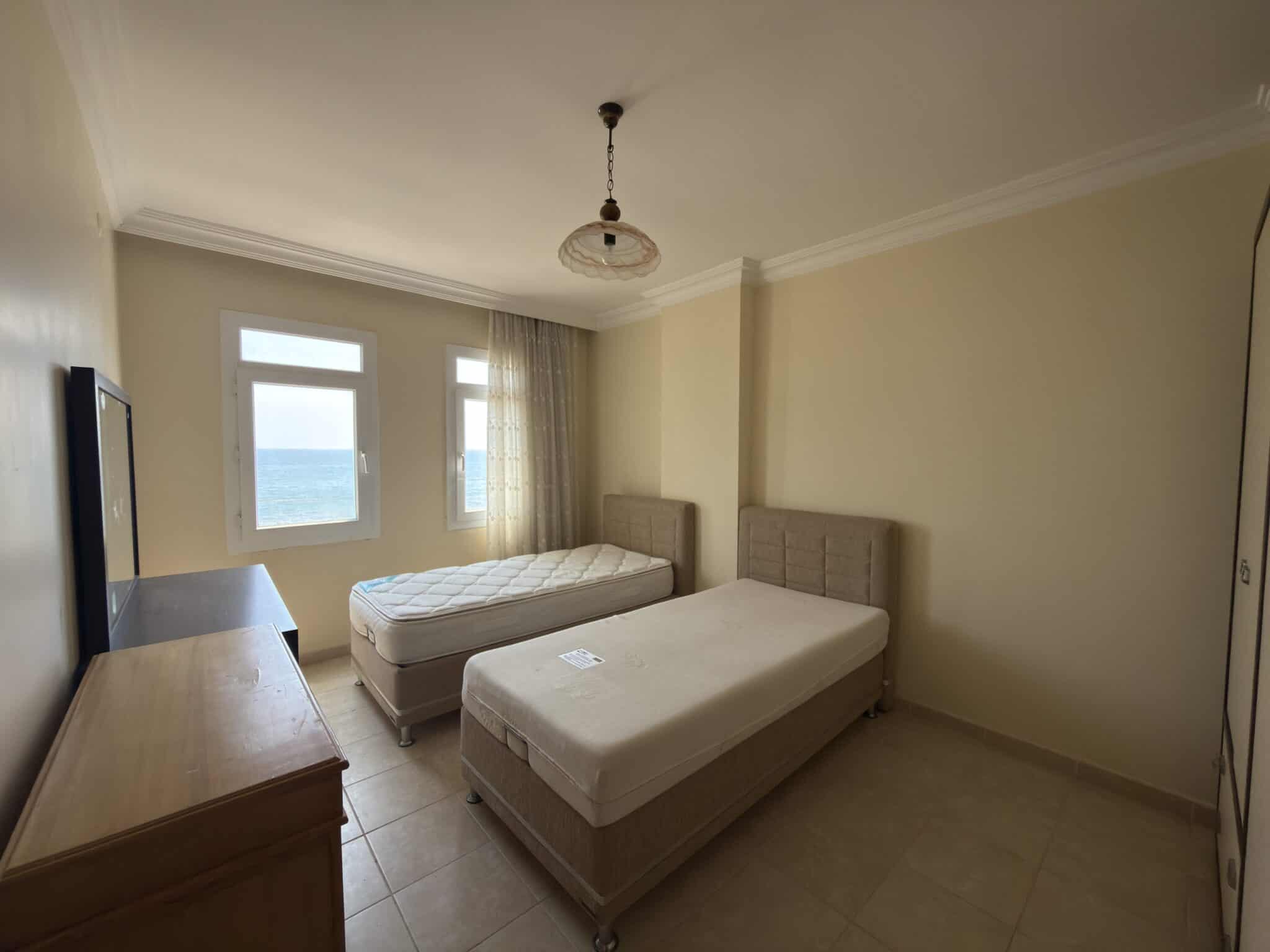 Mersin Erdemli Limonlu Denize Sıfır Benim Tatil  Sitesi  Satılık 3+1 Ön Blok  Daire