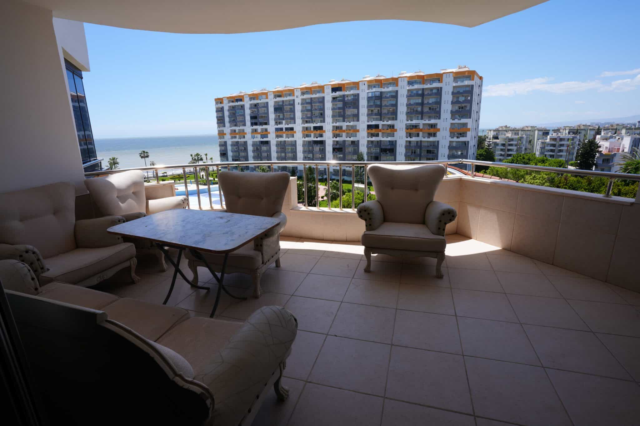 Mersin Kargıpınarı Queenaba Sitesi Eşyalı Satılık 3+1 Bakımlı Daire