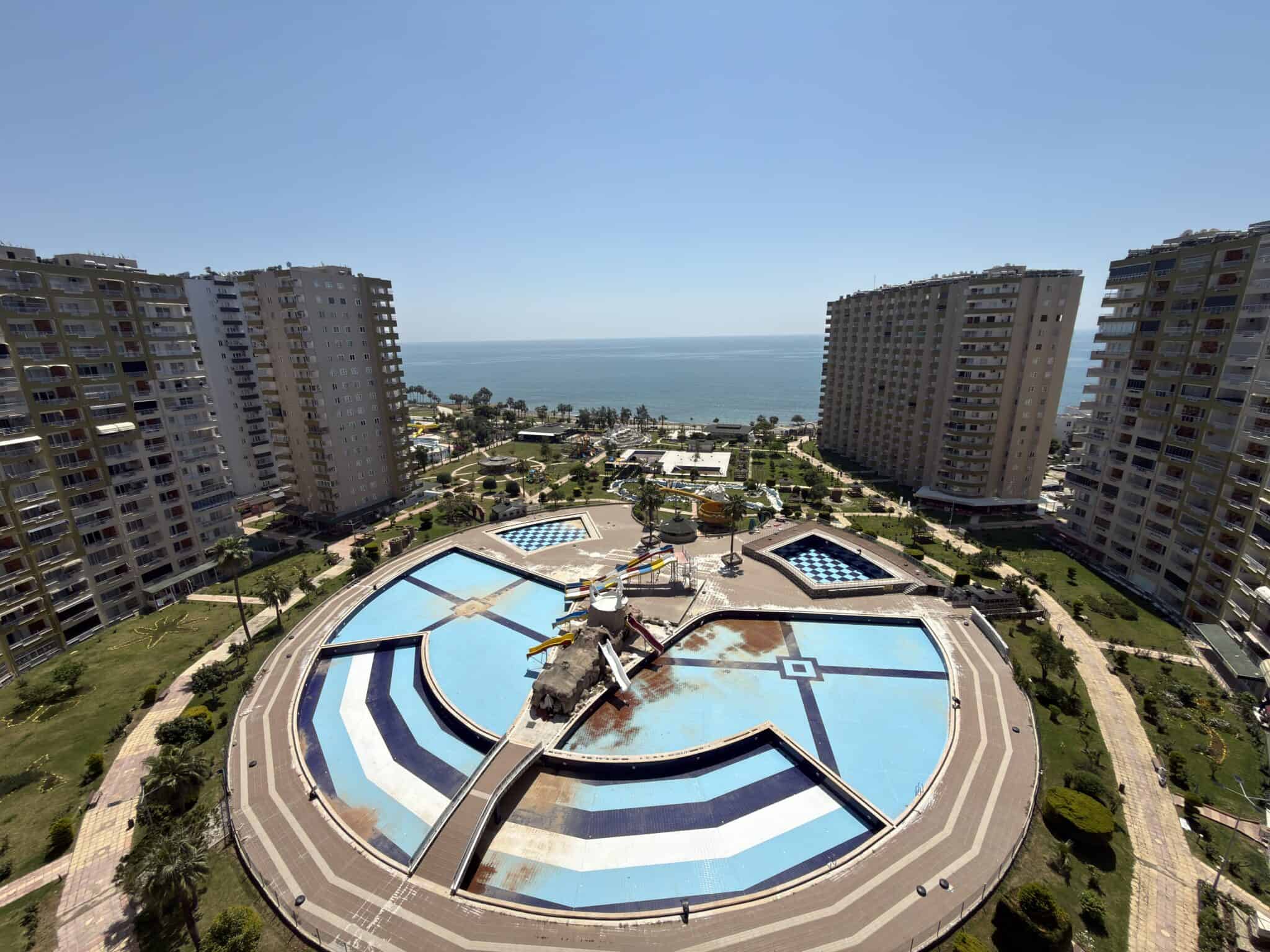 Mersin Erdemli Tömük Denize Sıfır Flamingo 8  Tatil Sitesi  Satılık 3+1 Daire