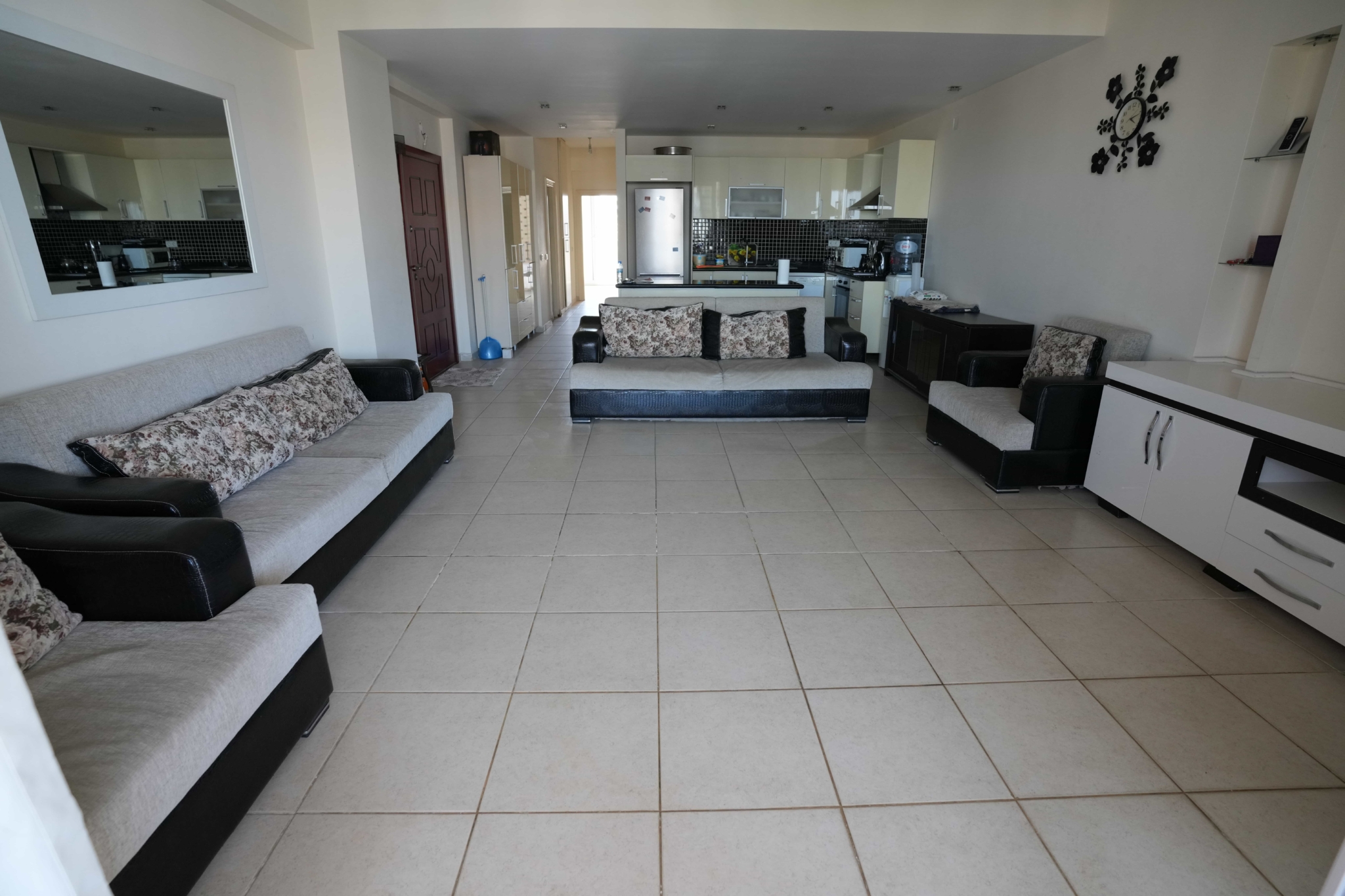 VIP00958 Mersin Kargıpınarı Queenaba Sitesi Eşyalı Satılık 2+1 Daire