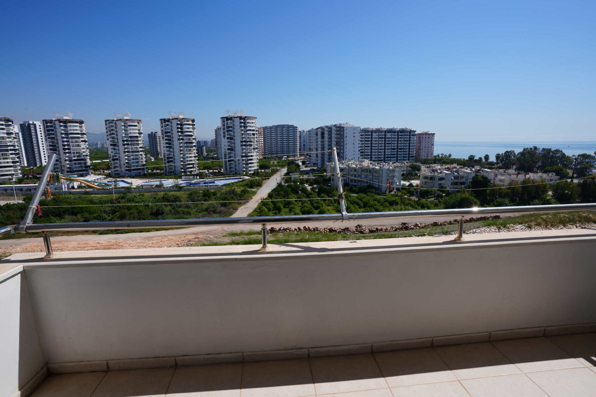 VIP00967 Mersin Kargıpınarı Queenaba Sitesi Eşyalı Satılık 2+1 Daire