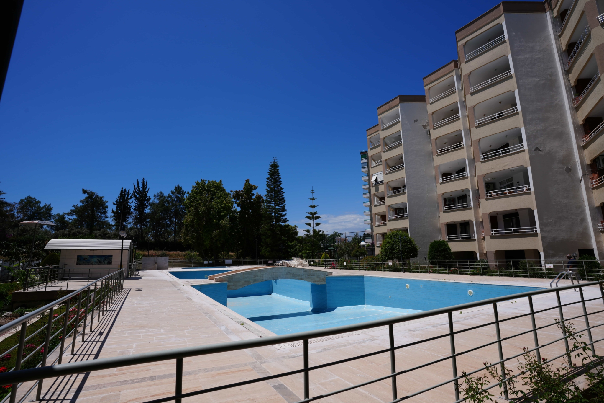 VIP01077 Mersin Erdemli Kargıpınarı Gazikent Sitesi 2+1 Satılık Bakımlı Daire