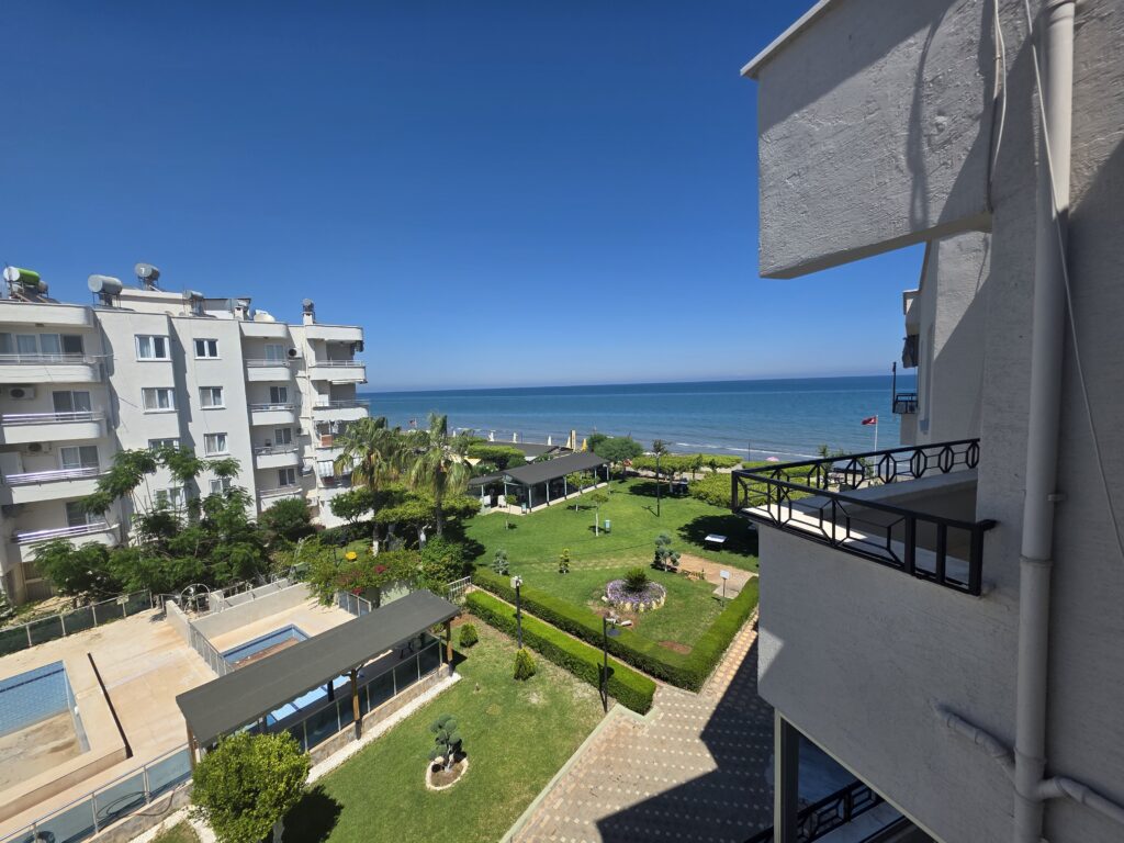 Mersin Erdemli Denize Sıfır Gümüşkum Sitesi Satılık 1+1 Daire