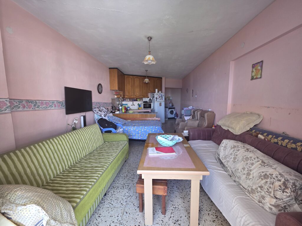 Mersin Erdemli Denize Sıfır Gümüşkum Sitesi Satılık 1+1 Daire