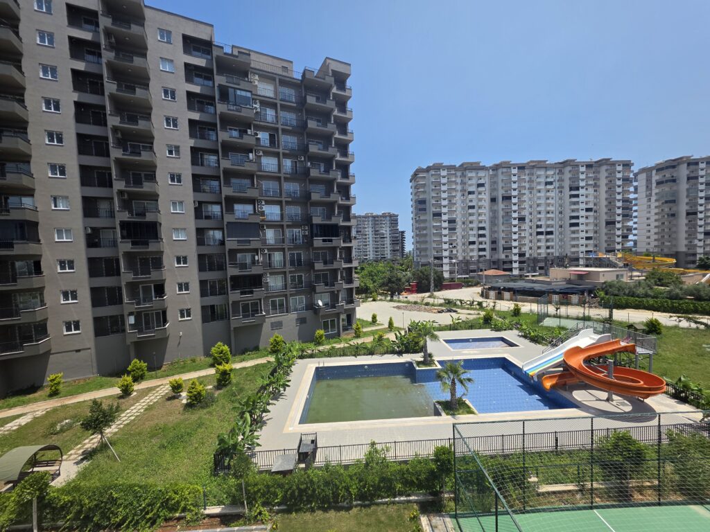Mersin Erdemli Çeşmeli Emerald Deluxe Satılık 2+1  Aquapark Havuzlu Daire