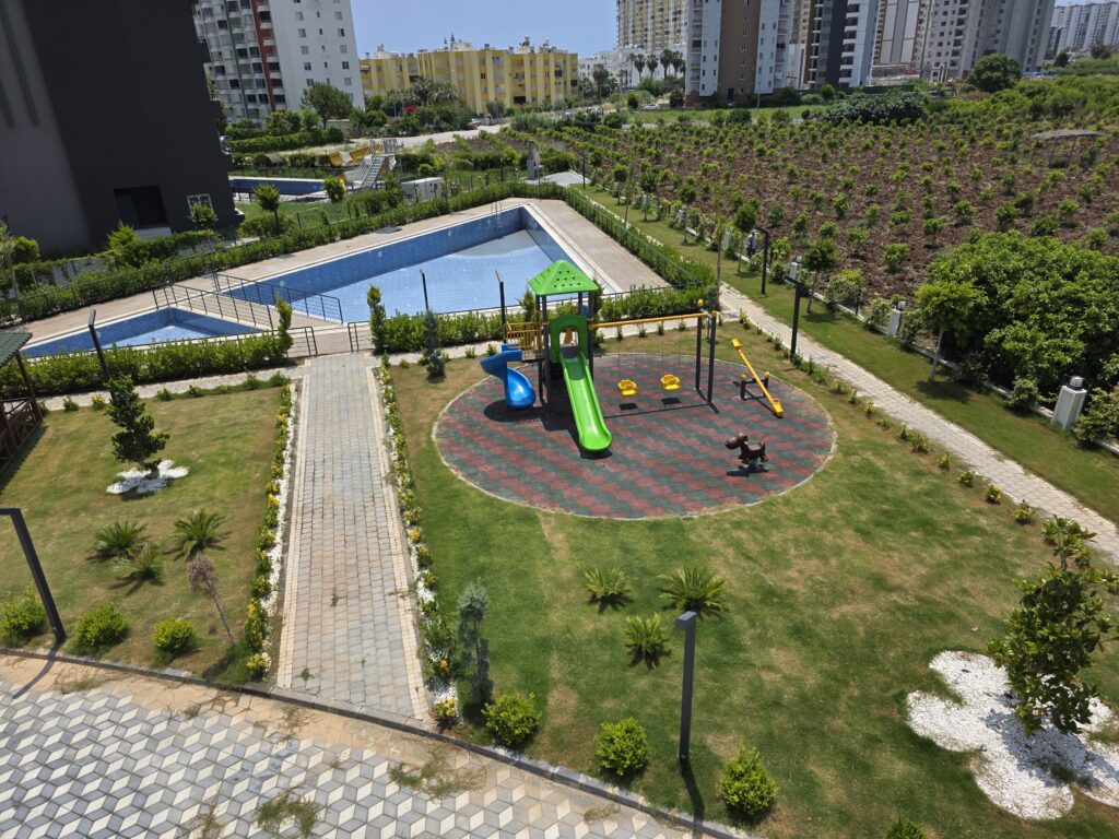 Mersin Erdemli Çeşmeli Emerald Deluxe Satılık 1+1 Ön Cephe Daire