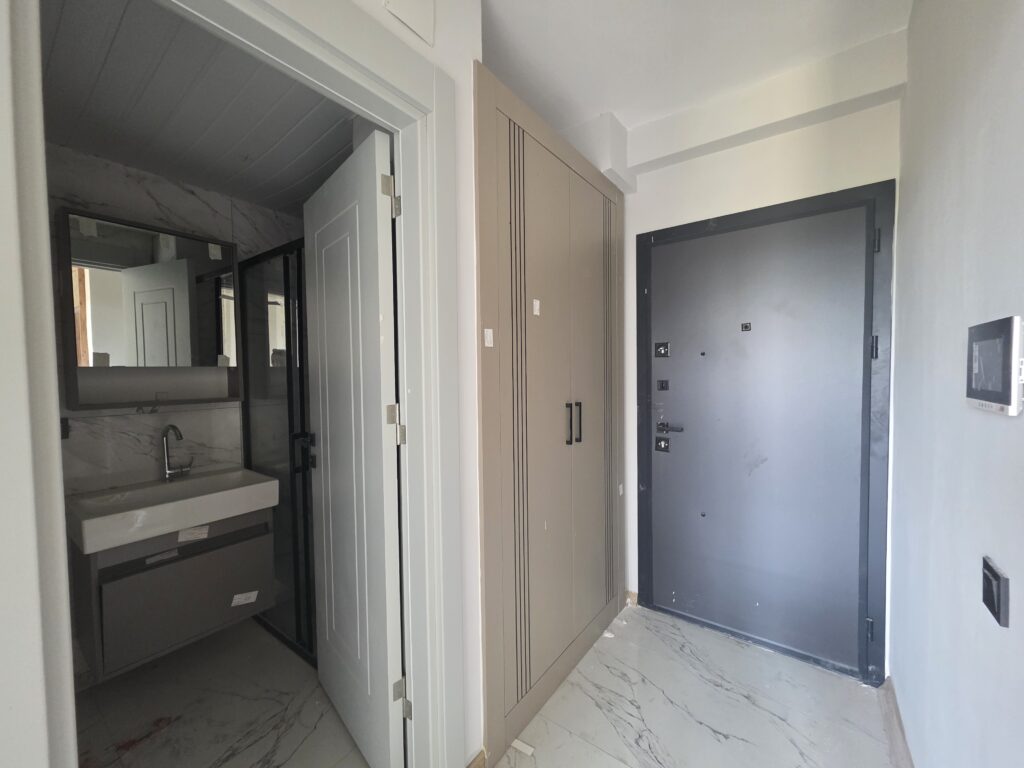 Mersin Erdemli Çeşmeli Emerald Deluxe Satılık 1+1 Ön Cephe Daire
