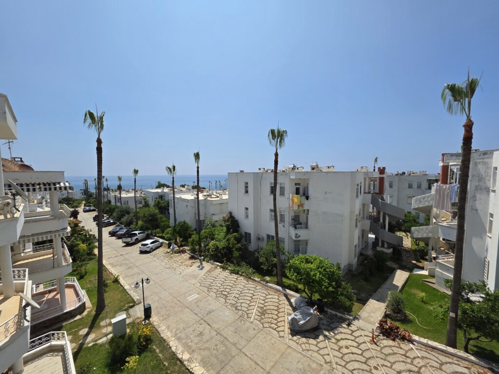 Mersin Erdemli Kumkuyu Denize Sıfır Altınportakal Eşyalı Satılık 2+1 Daire