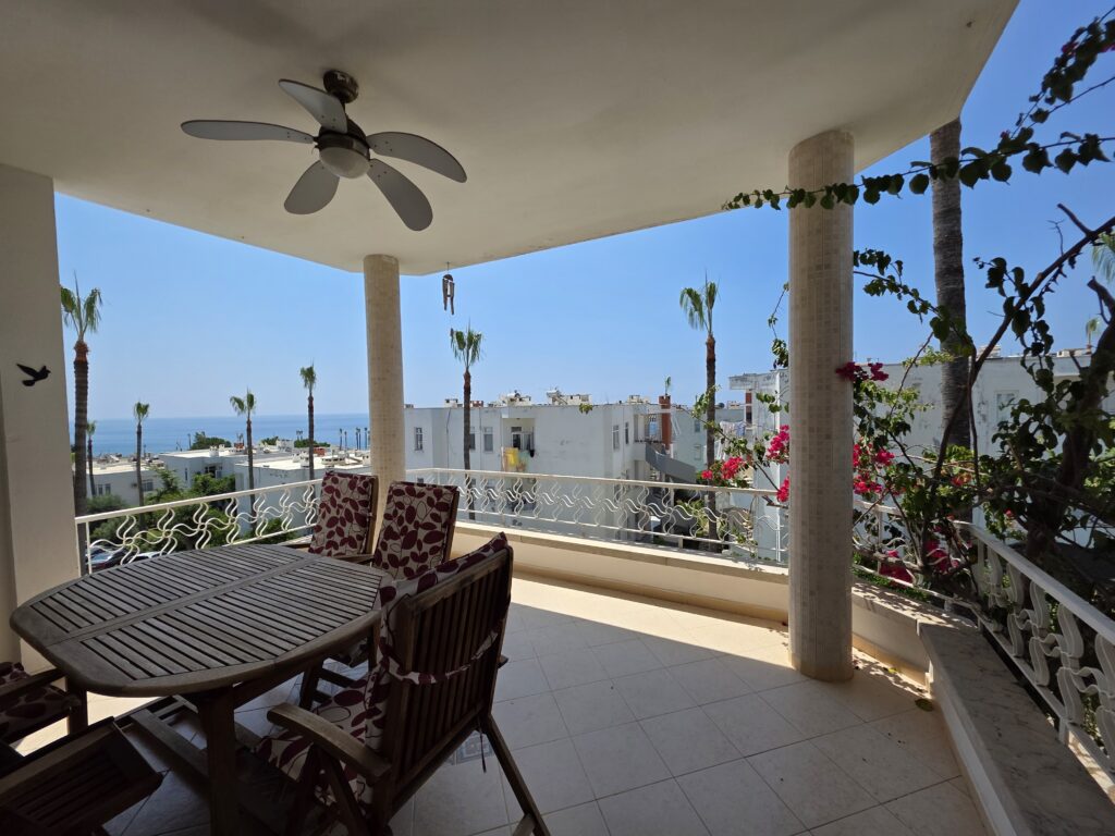 Mersin Erdemli Kumkuyu Denize Sıfır Altınportakal Eşyalı Satılık 2+1 Daire