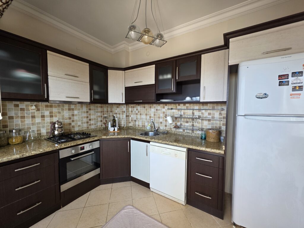 Mersin Erdemli Kumkuyu Denize Sıfır Altınportakal Eşyalı Satılık 2+1 Daire