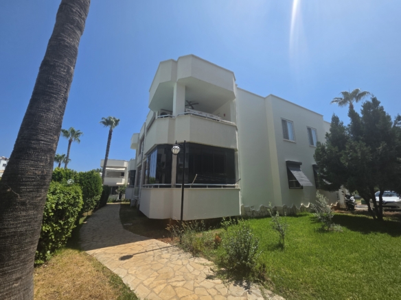 Mersin Erdemli Denize Sıfır Altınportakal Sitesi Satılık 3+1 Bahçe Katı  Daire