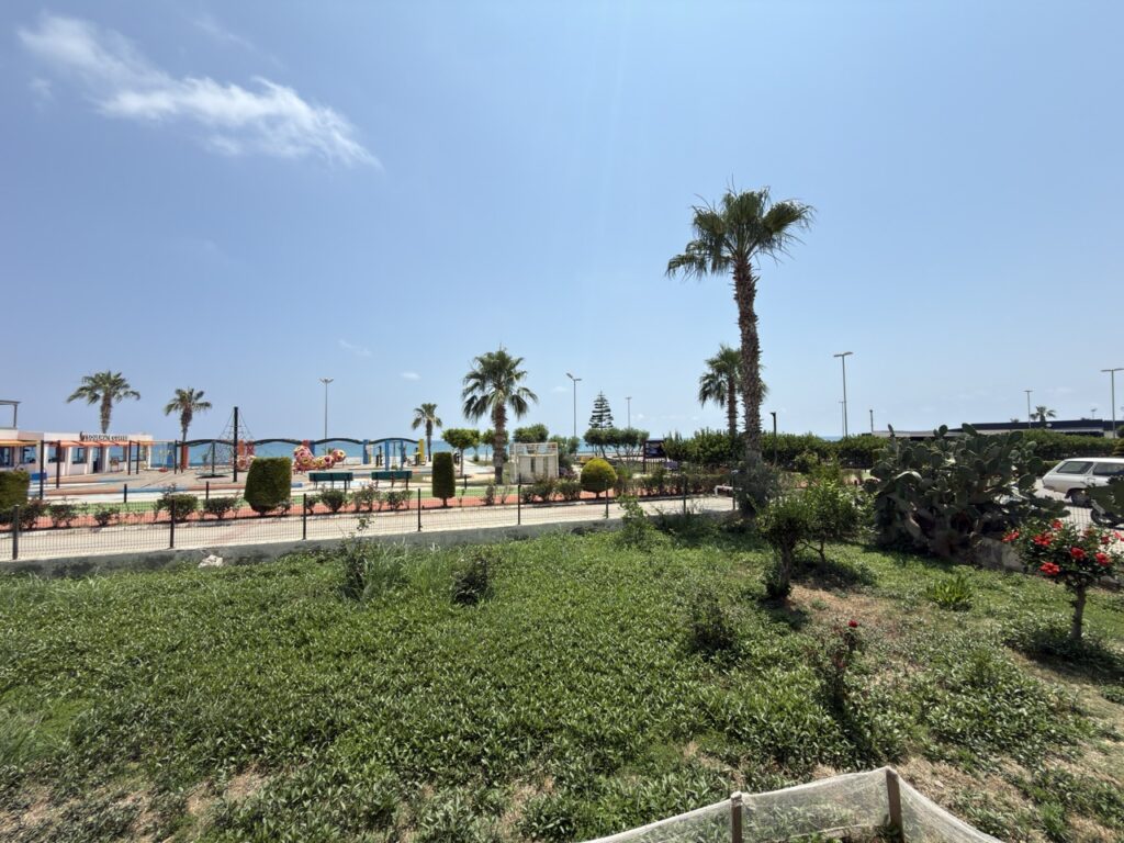Mersin Erdemli Erciyes Sitesi Denize Sıfır  Satılık 2+1 Bahçe Katı   Daire