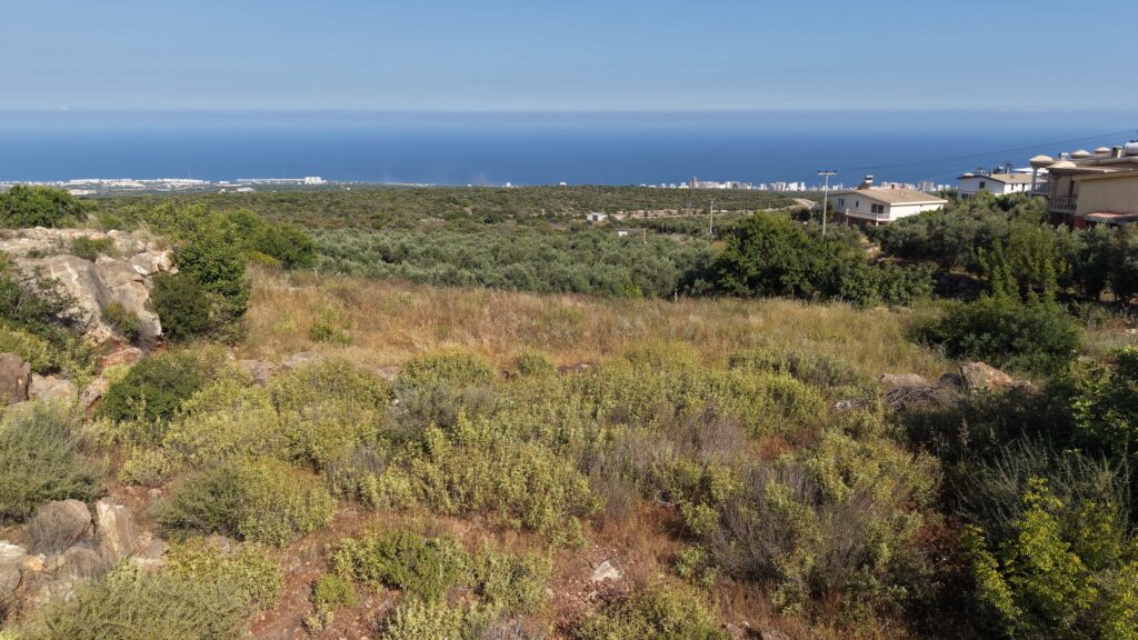 Grundstück mit Meerblick in Erdemli, Kumkuyu, Çanakçı zu verkaufen