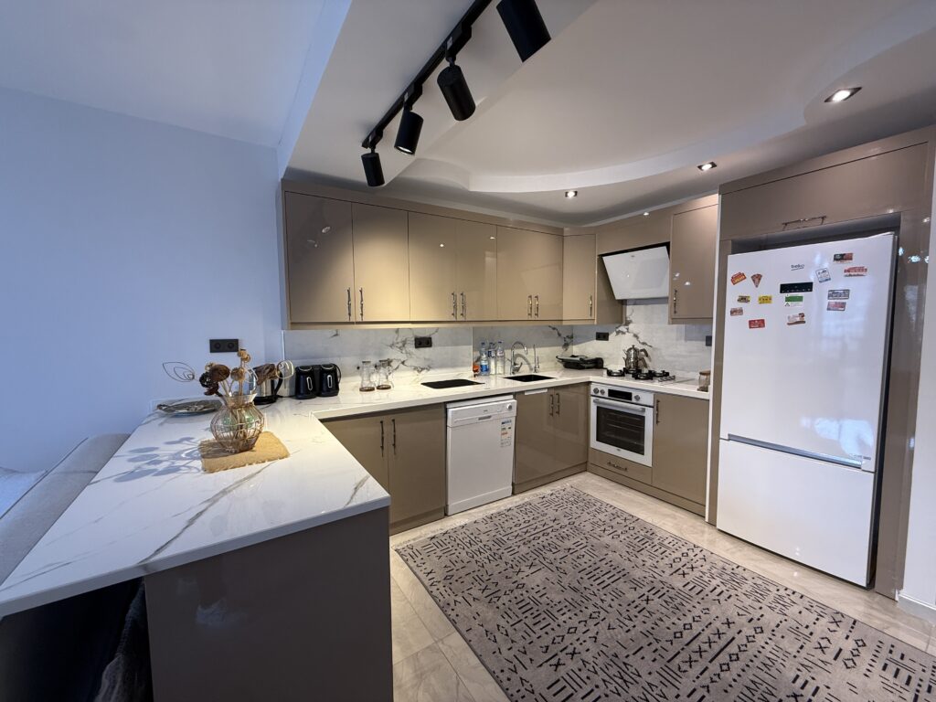 Mersin Erdemli Tömük Denize Sıfır Flamingo 8  Tatil Sitesi  Satılık 2+1 Eşyalı  Daire