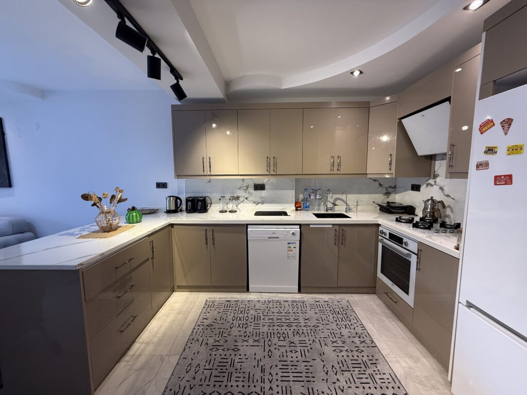 Mersin Erdemli Tömük Denize Sıfır Flamingo 8  Tatil Sitesi  Satılık 2+1 Eşyalı  Daire