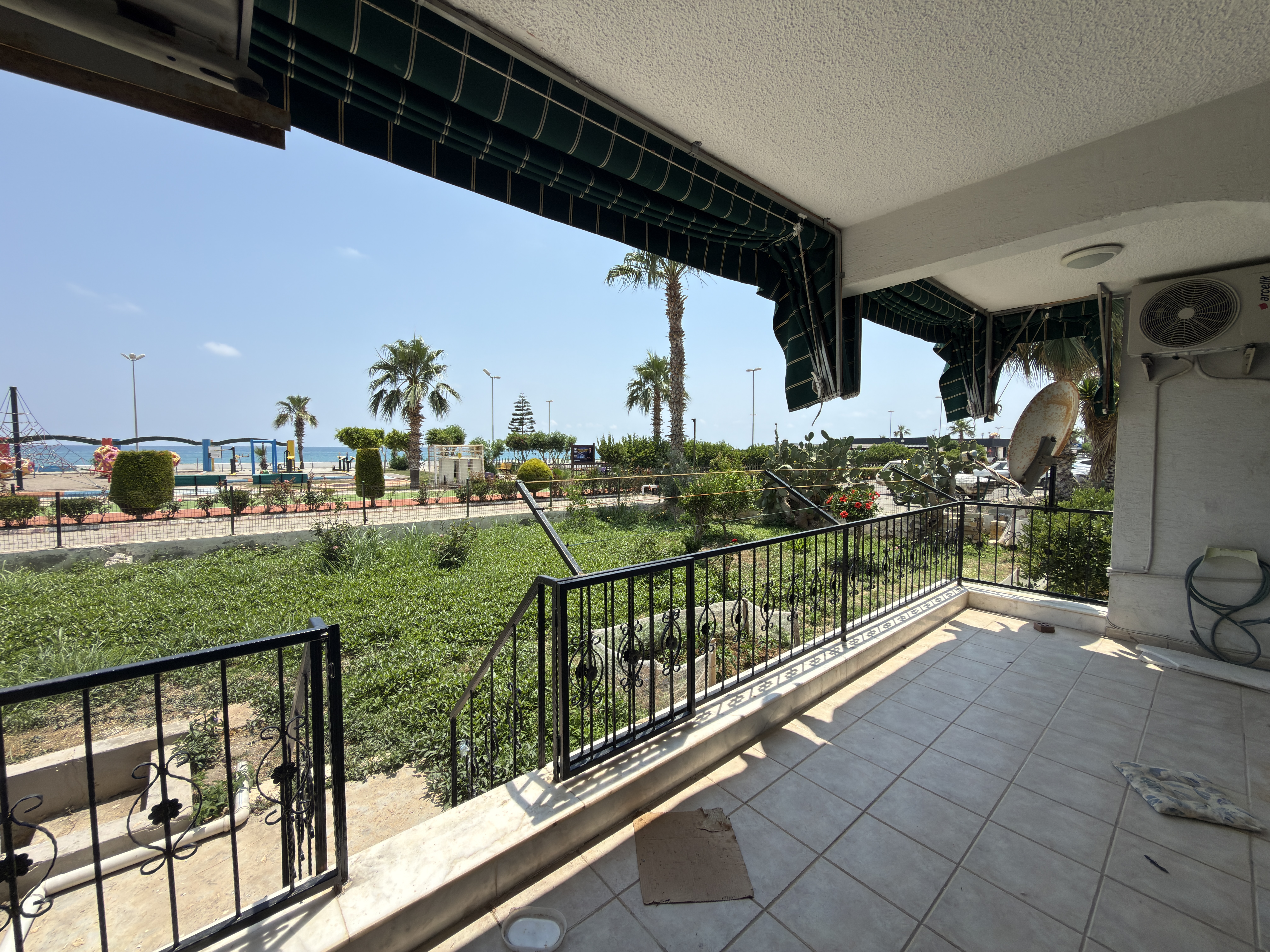 Mersin Erdemli Erciyes Site Вид на море 2+1 Садовый этаж Меблированная квартира на продажу