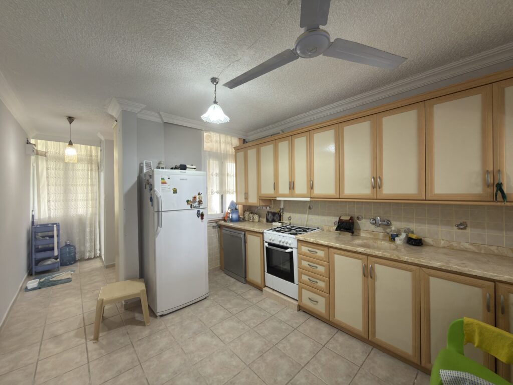 Mersin Erdemli Erciyes Sitesi Denize Sıfır  Satılık 2+1 Bahçe Katı   Daire