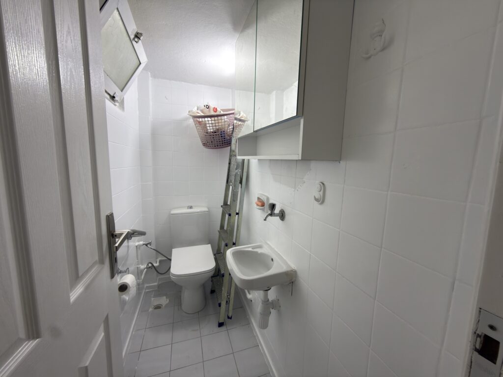 Mersin Erdemli Erciyes Sitesi Denize Sıfır  Satılık 2+1 Bahçe Katı   Daire