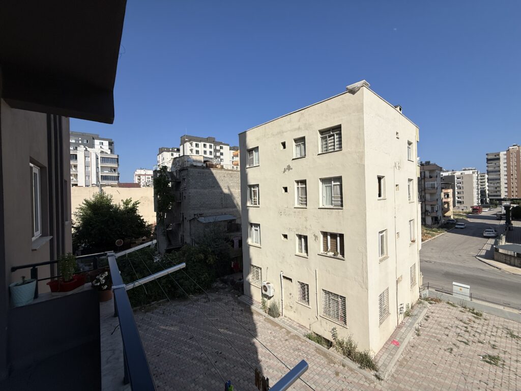 2+1 Apartment for Sale Near Erdemli Central Hospital in Mersin