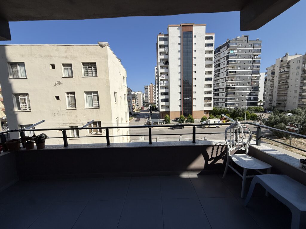 2+1 Apartment for Sale Near Erdemli Central Hospital in Mersin