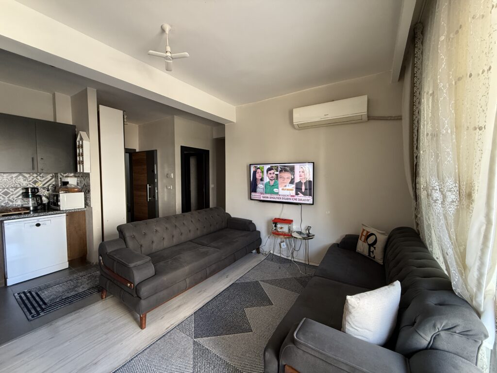 2+1 Apartment for Sale Near Erdemli Central Hospital in Mersin