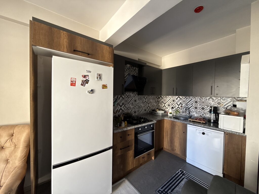 2+1 Apartment for Sale Near Erdemli Central Hospital in Mersin
