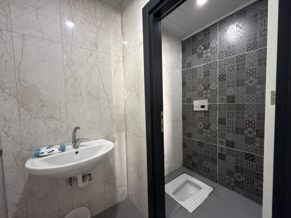 2+1 Apartment for Sale Near Erdemli Central Hospital in Mersin