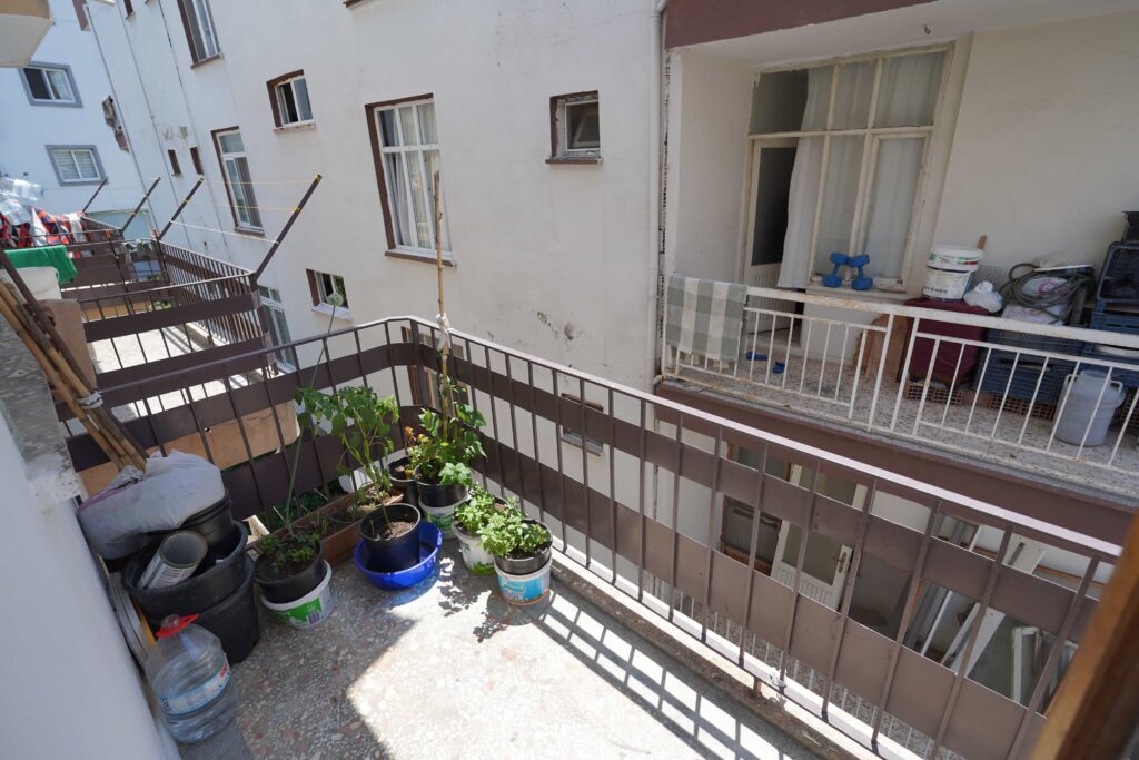 3+1 Apartment for Sale in Mersin Erdemli Center, 2nd Beach Road
