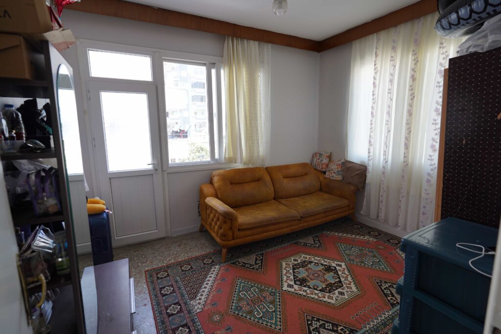 3+1 Apartment for Sale in Mersin Erdemli Center, 2nd Beach Road