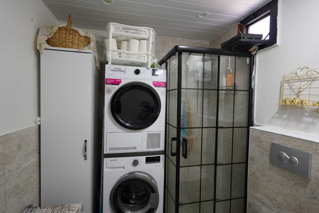 Mersin Erdemli Arpaçbahşiş Adk Suit Full Eşyalı 1+1 Daire