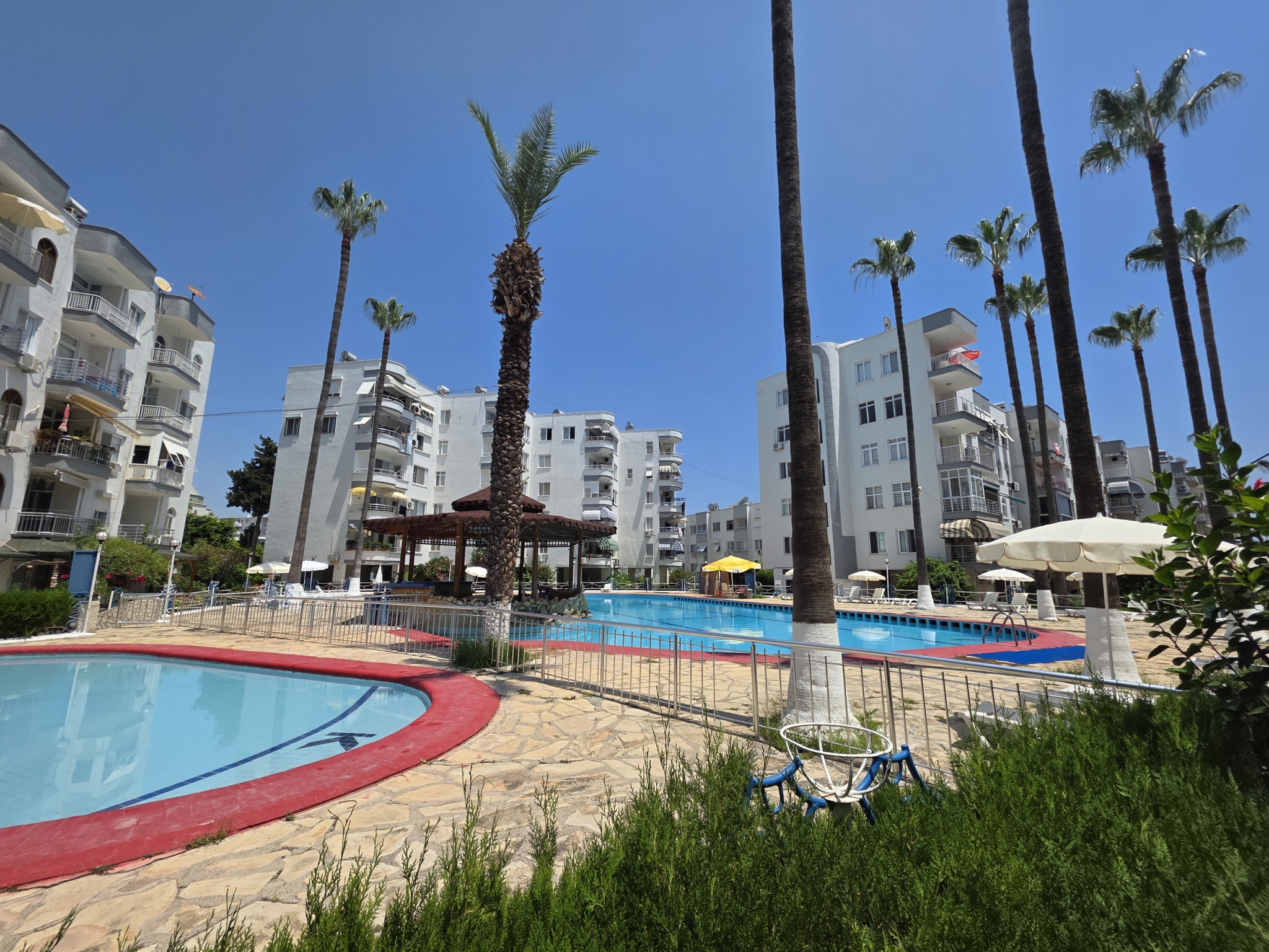 Mersin Erdemli Ayaş Denize Sıfır  Korikos Sitesi Eşyalı Satılık 2+1 Daire