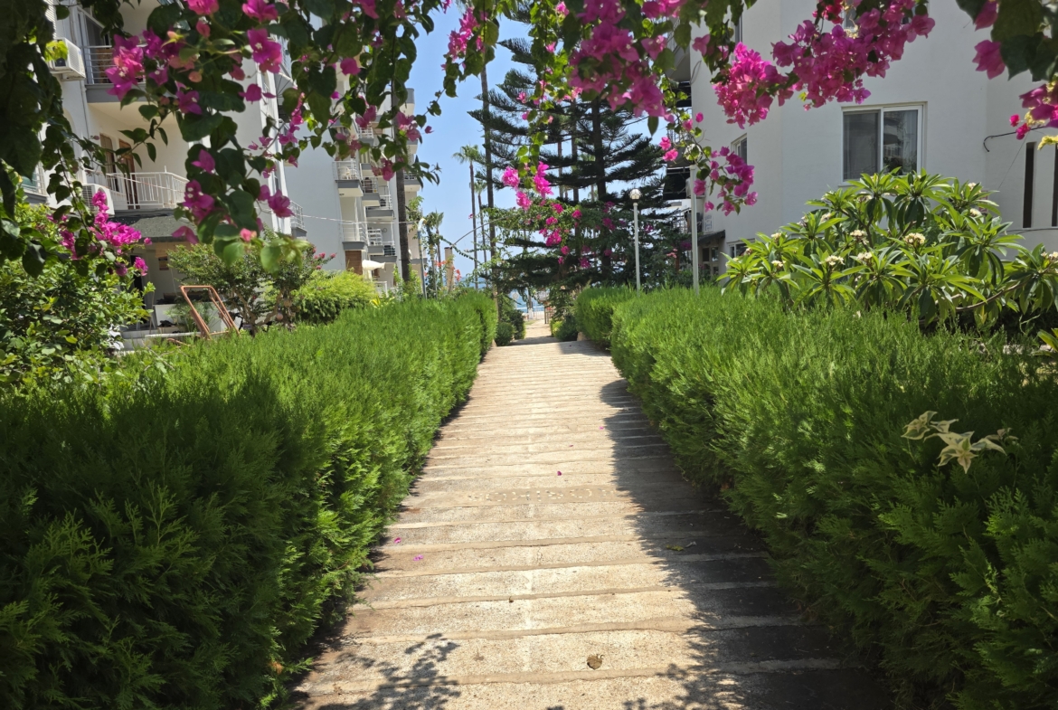 Mersin Erdemli Ayaş Denize Sıfır  Korikos Sitesi Eşyalı Satılık 2+1 Daire