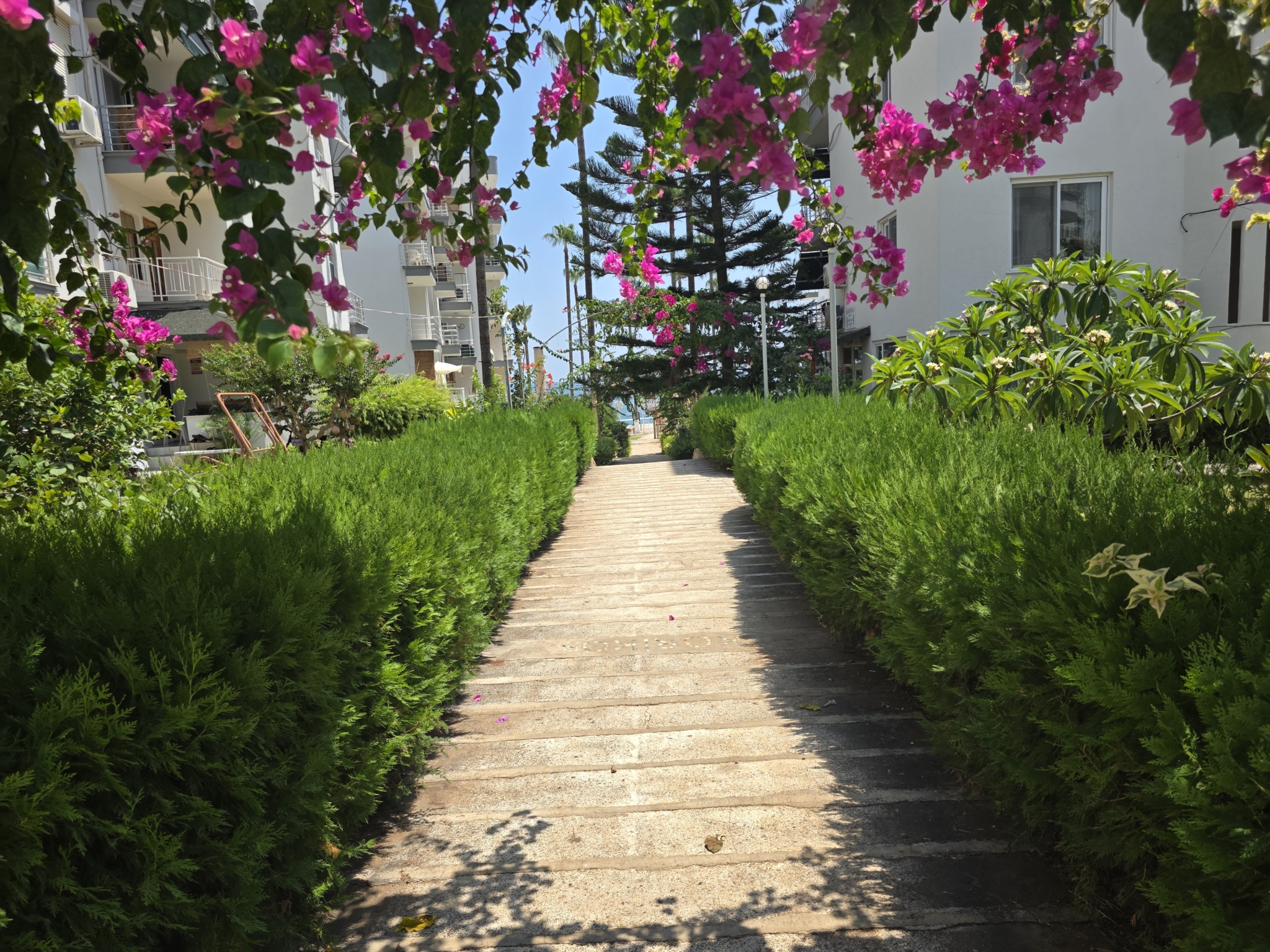 Mersin Erdemli Ayaş Denize Sıfır  Korikos Sitesi Eşyalı Satılık 2+1 Daire