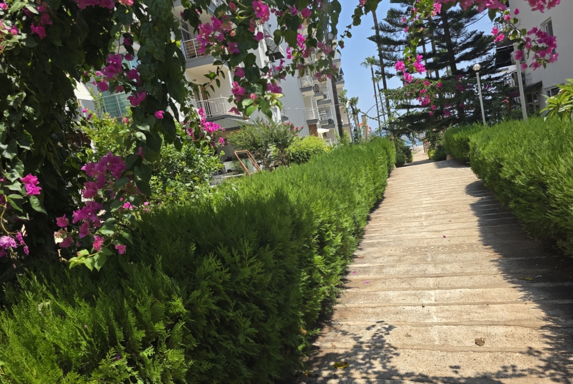 Mersin Erdemli Ayaş Denize Sıfır  Korikos Sitesi Eşyalı Satılık 2+1 Daire