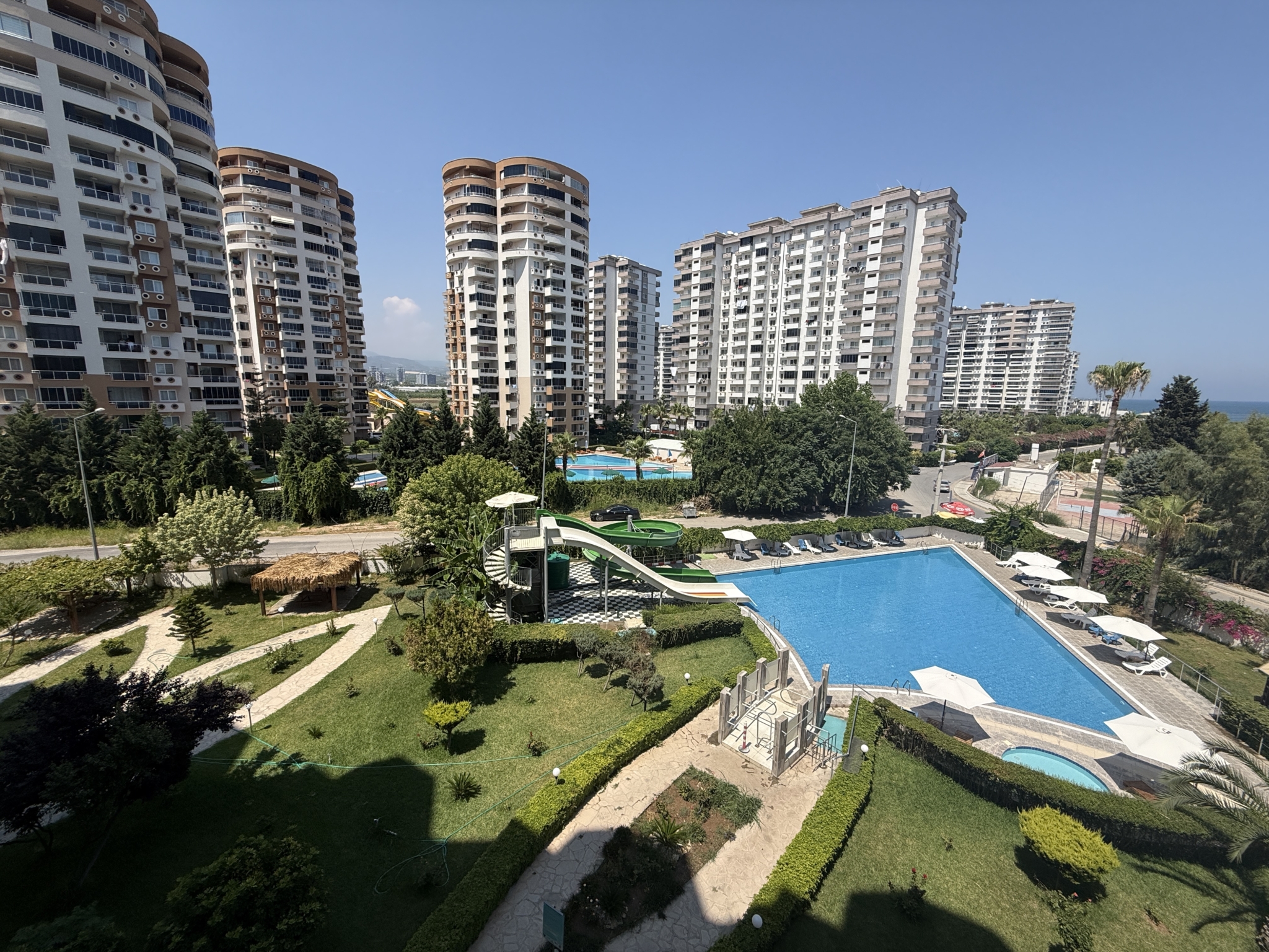 IMG_6249 Mersin Erdemli Çeşmeli Nira Holiday Satılık 2+1 Deniz Manzaralı Eşyalı Daire