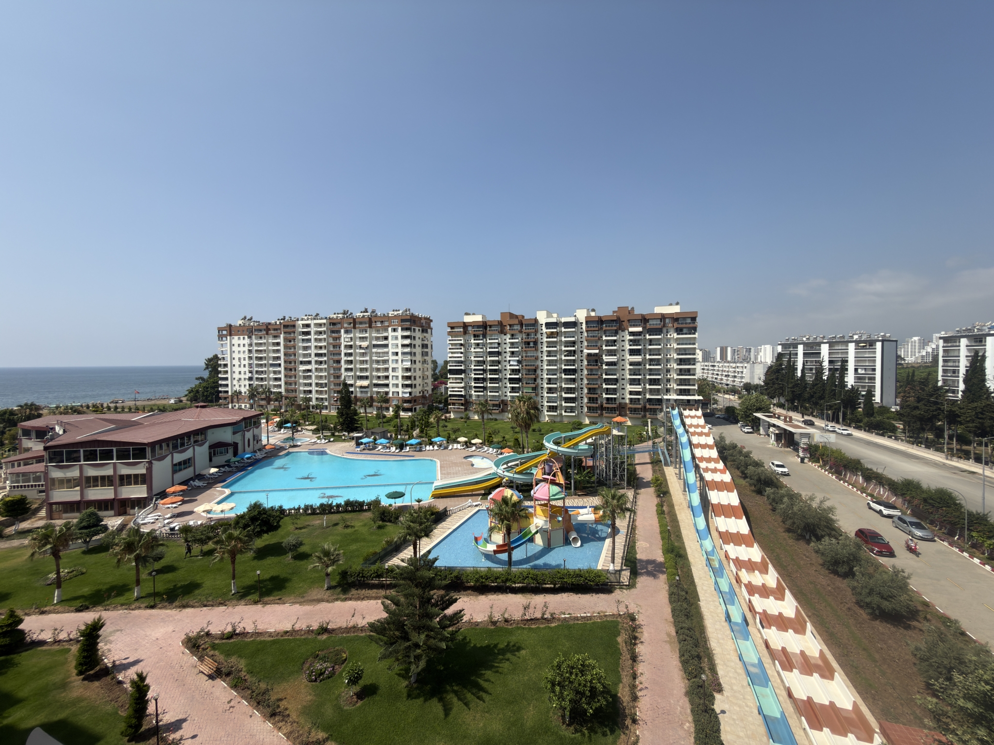 IMG_6566 Mersin Erdemli Kargıpınarı Denize Sıfır Liparis Sunlife Eşyalı Satılık Deniz Manzaralı 2+1 Daire