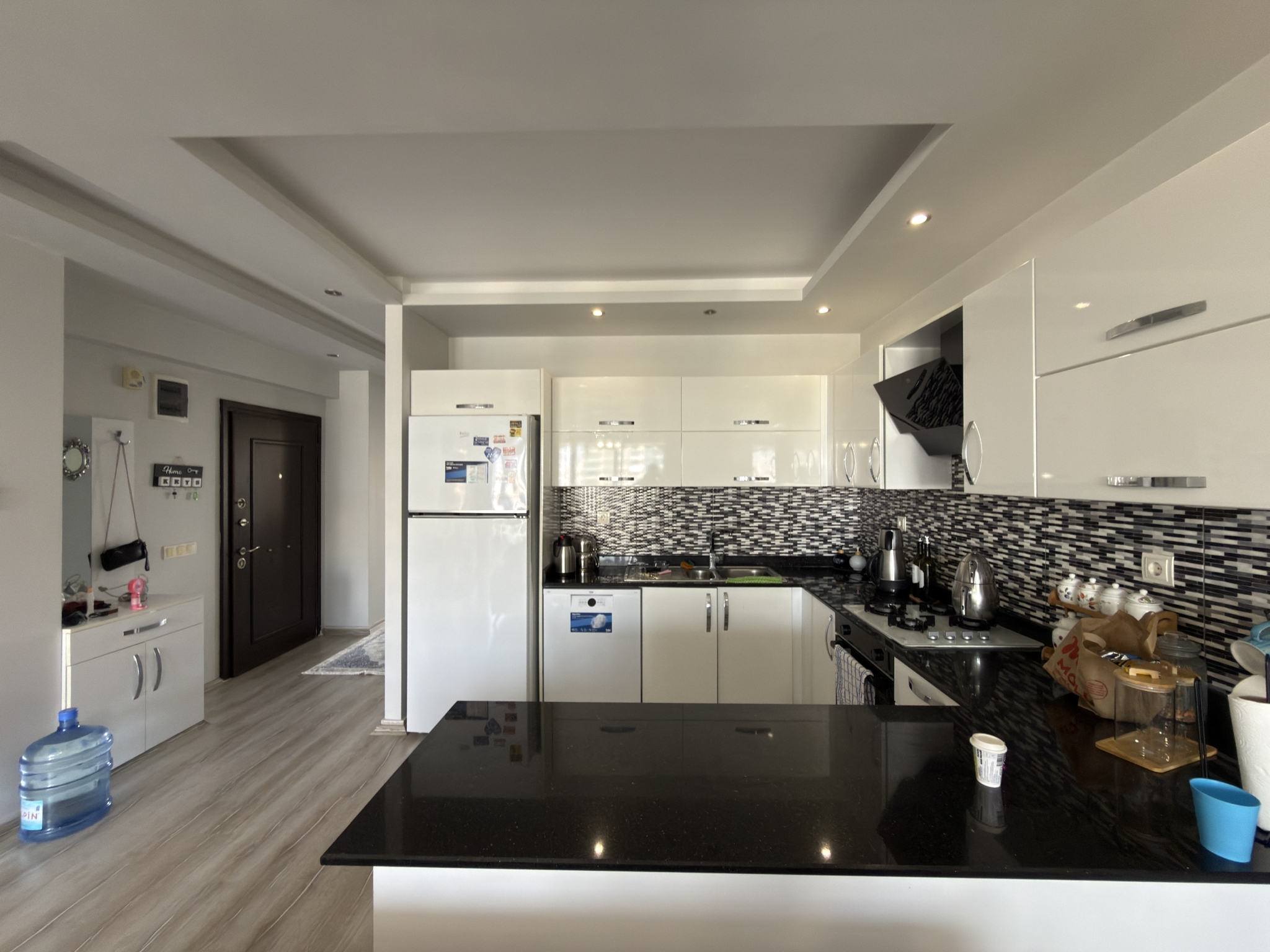 IMG_6573 Mersin Erdemli Kargıpınarı Denize Sıfır Liparis Sunlife Eşyalı Satılık Deniz Manzaralı 2+1 Daire