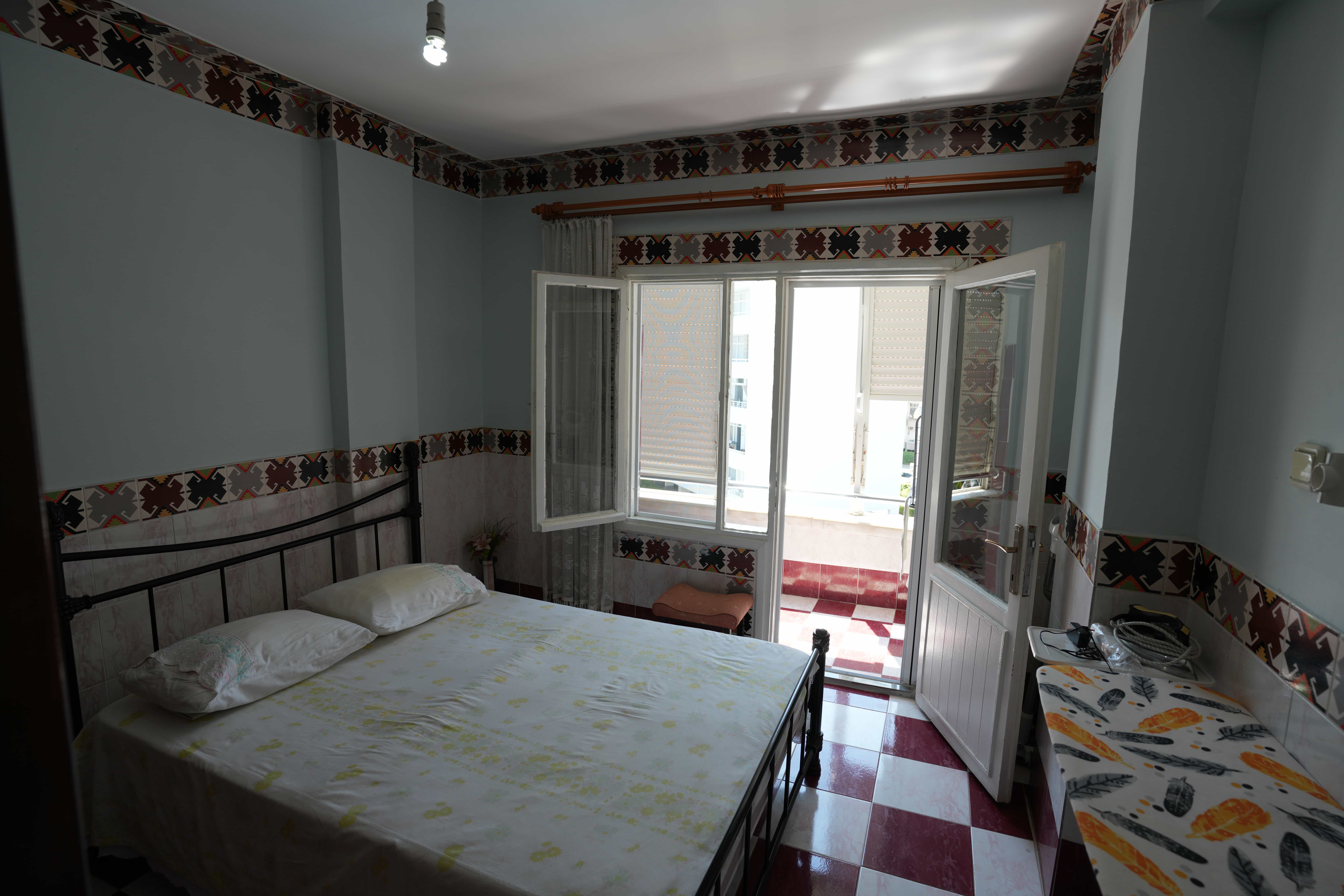 Gepflegte 3+1-Zimmer-Wohnung in der Ferienanlage Kuğu in Mersin Erdemli Tömük zu verkaufen