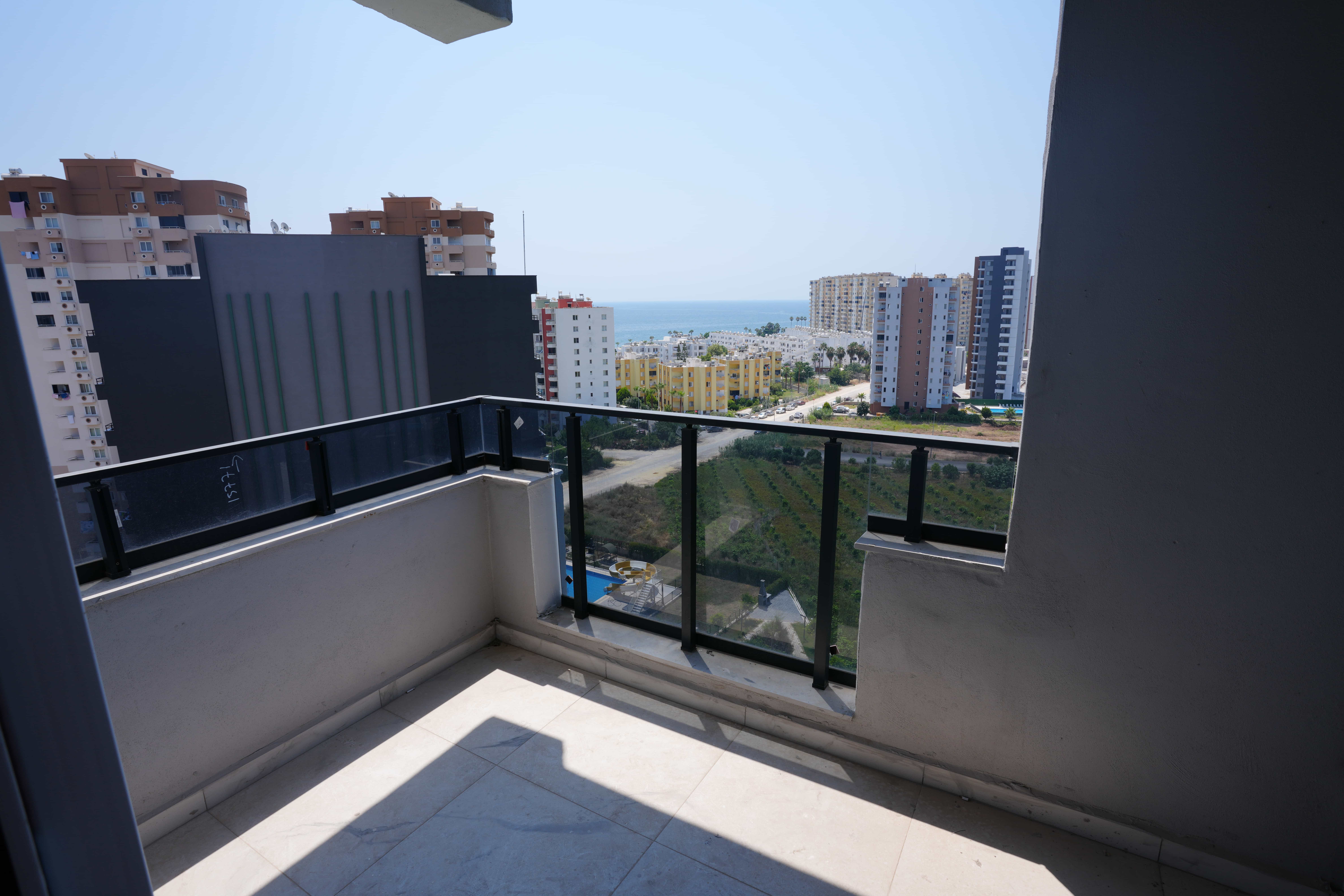 Mersin Erdemli Çeşmeli Emerald Deluxe 1+1 Apartment for Sale with Sea View