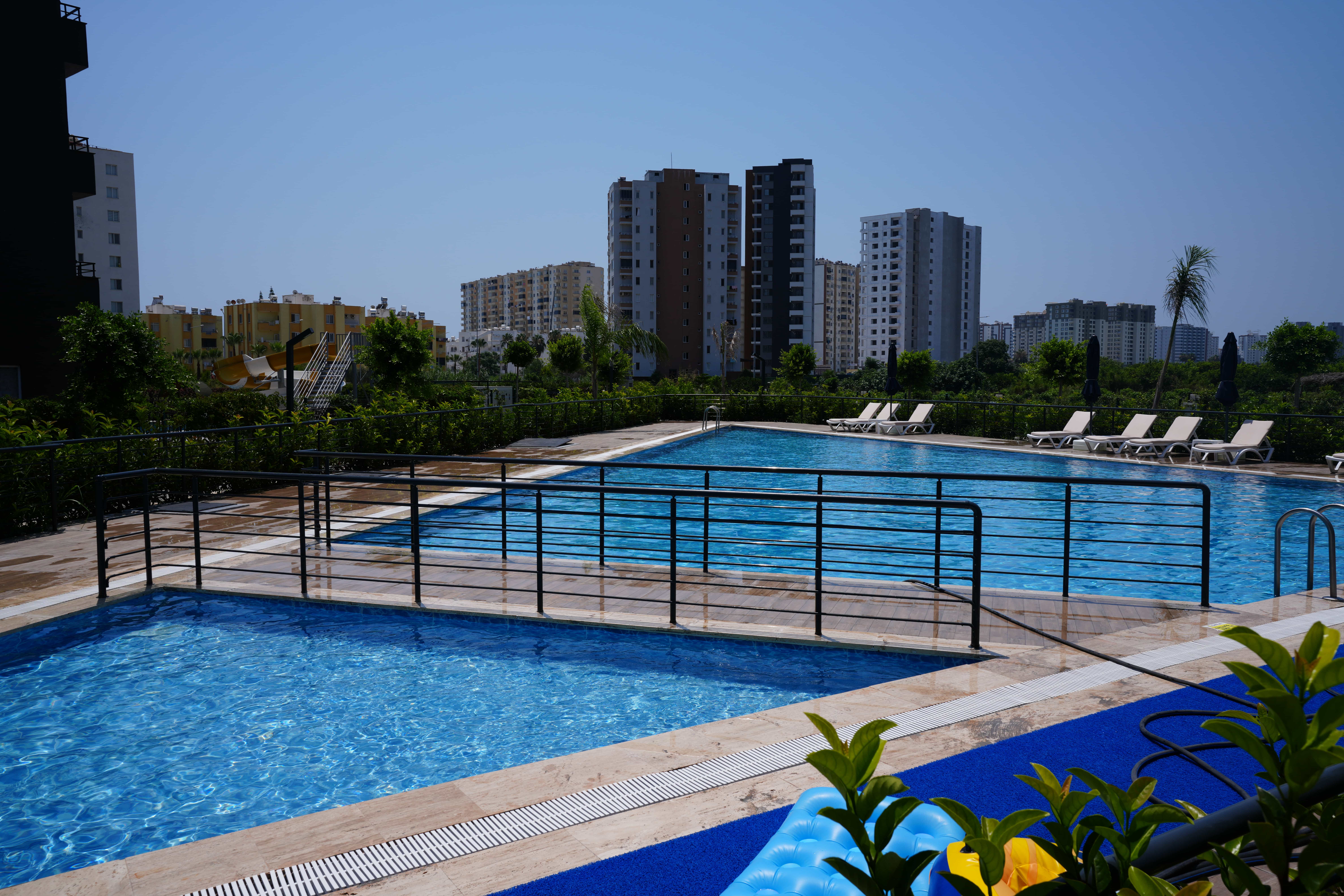 Mersin Erdemli Çeşmeli Emerald Deluxe 1+1 Apartment for Sale with Sea View