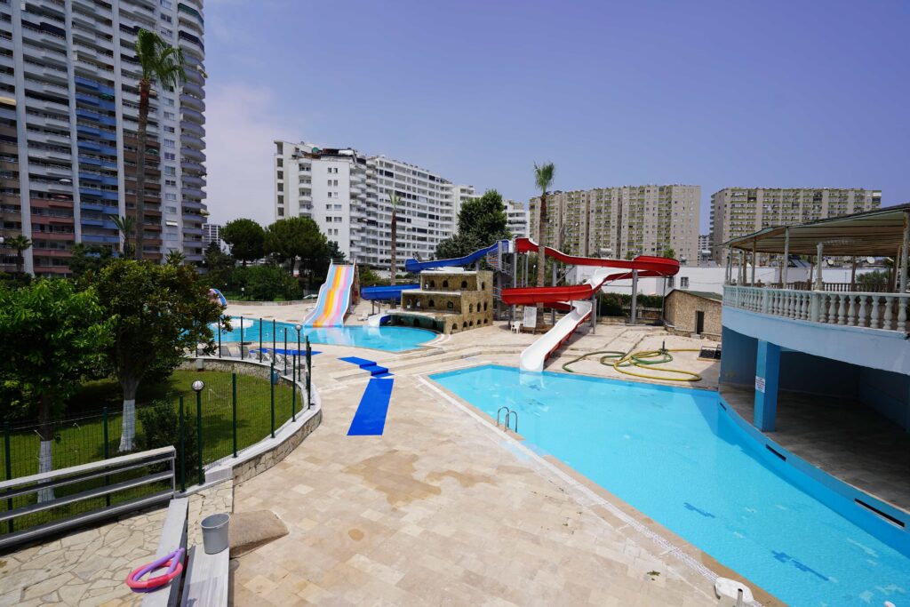 Mersin Erdemli Tömük Denize sıfır Flamingo 3  1+1 Daire