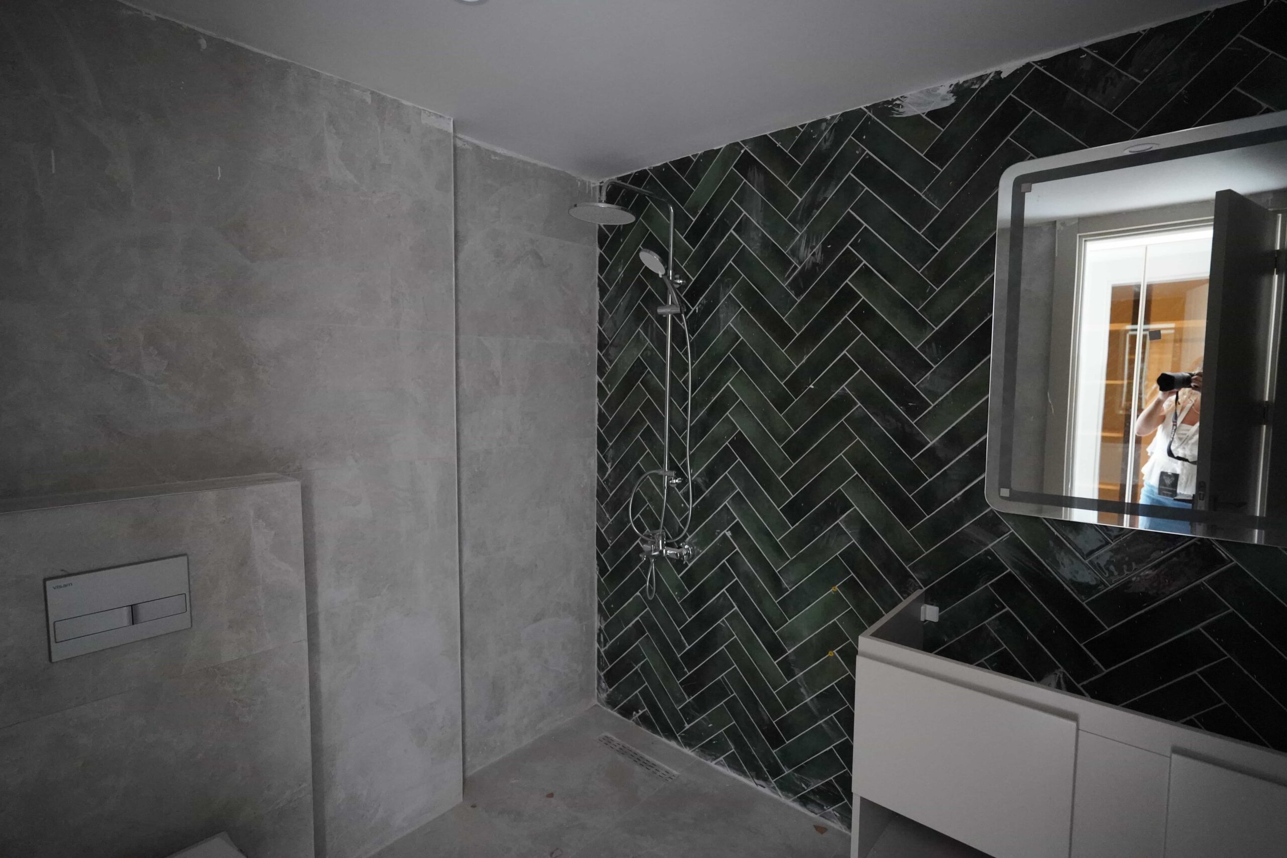 Erdemli Çeşmeli 2+1 Duplex Appartement met Terras in een Wooncomplex