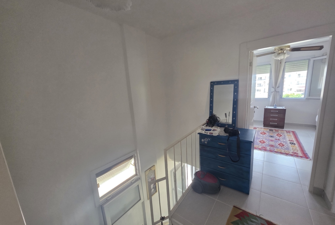 Mersin Silifke Susanoğlu Ekil Sitesi Eşyalı Satılık 2+1 Dubleks Daire