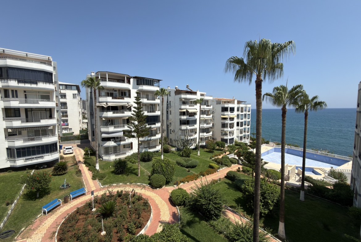 Mersin Erdemli Ayaş Denize Sıfır Club Alga Sitesi Satılık 3+1 Daire