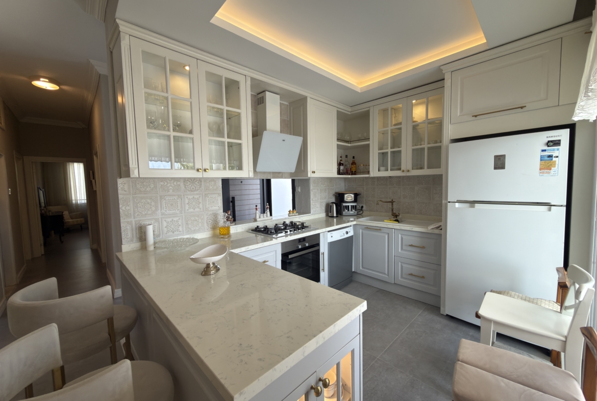 Mersin Erdemli Kumkuyu Altınportakal Sitesi Satılık 3+1 Özel Dizayn Daire