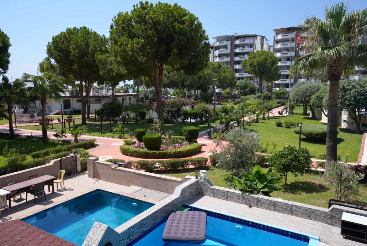 Mersin Erdemli Çeşmeli Altunören 1 Sitesi 3+1 Satılık Ön Blok Daire