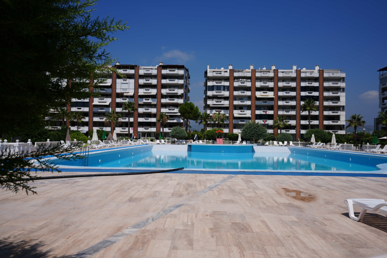 Mersin Erdemli Çeşmeli Altunören 1 Sitesi 3+1 Satılık Ön Blok Daire