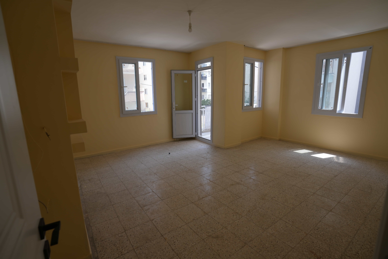 Mersin Erdemli Aşağı Alata Sahilde 3+1 Kiralık Bakımlı Daire