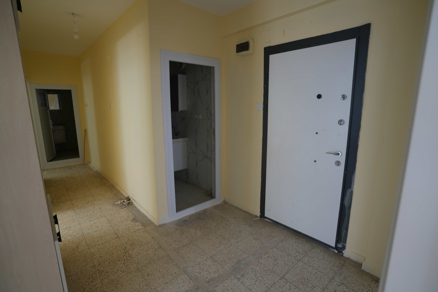 Mersin Erdemli Aşağı Alata Sahilde 3+1 Kiralık Bakımlı Daire